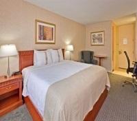 Holiday Inn Montreal Midtown - Guest Room Holiday Inn Montreal Midtown - Guest Room